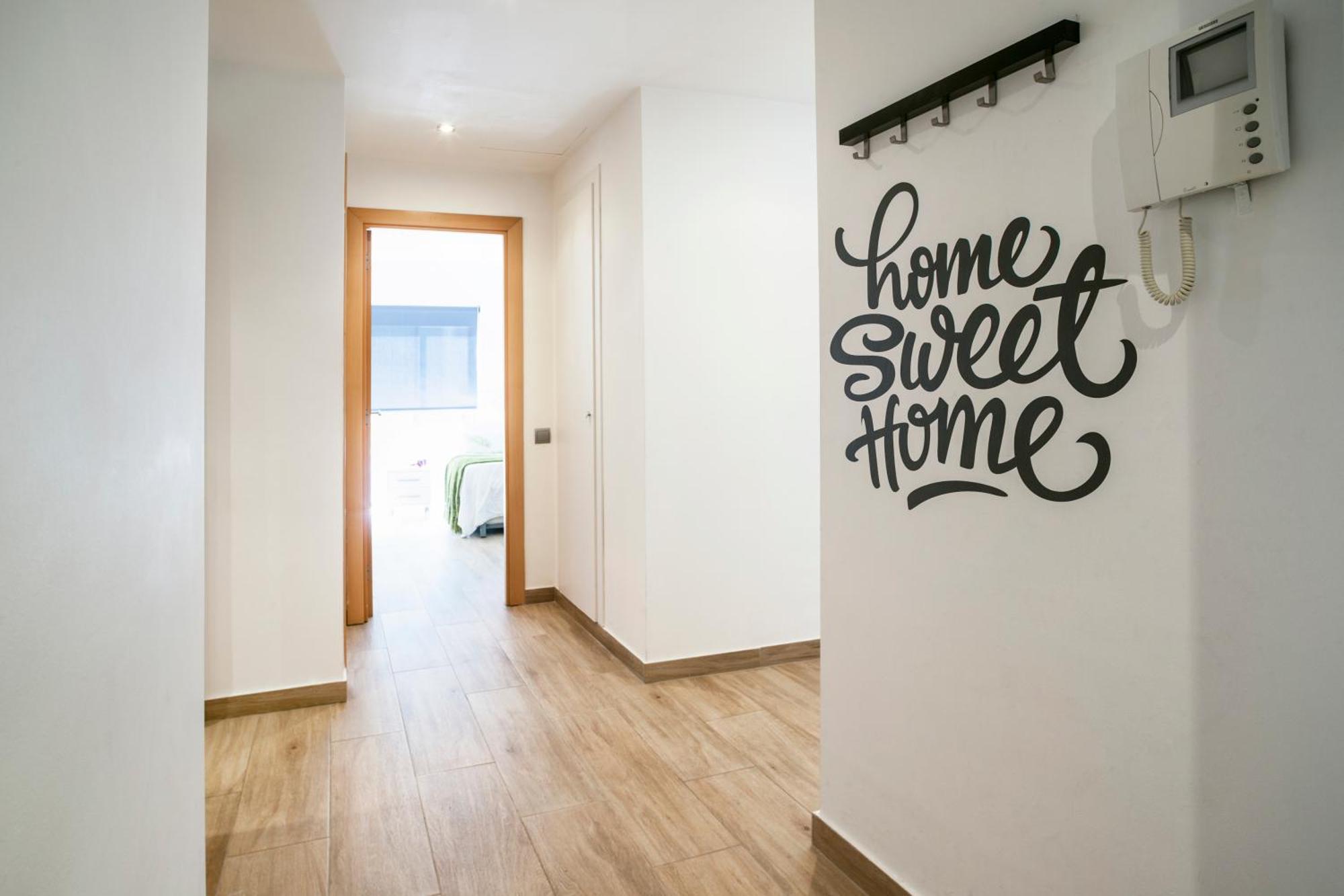 Feelathome Mozart Apartments บาร์เซโลนา ภายนอก รูปภาพ