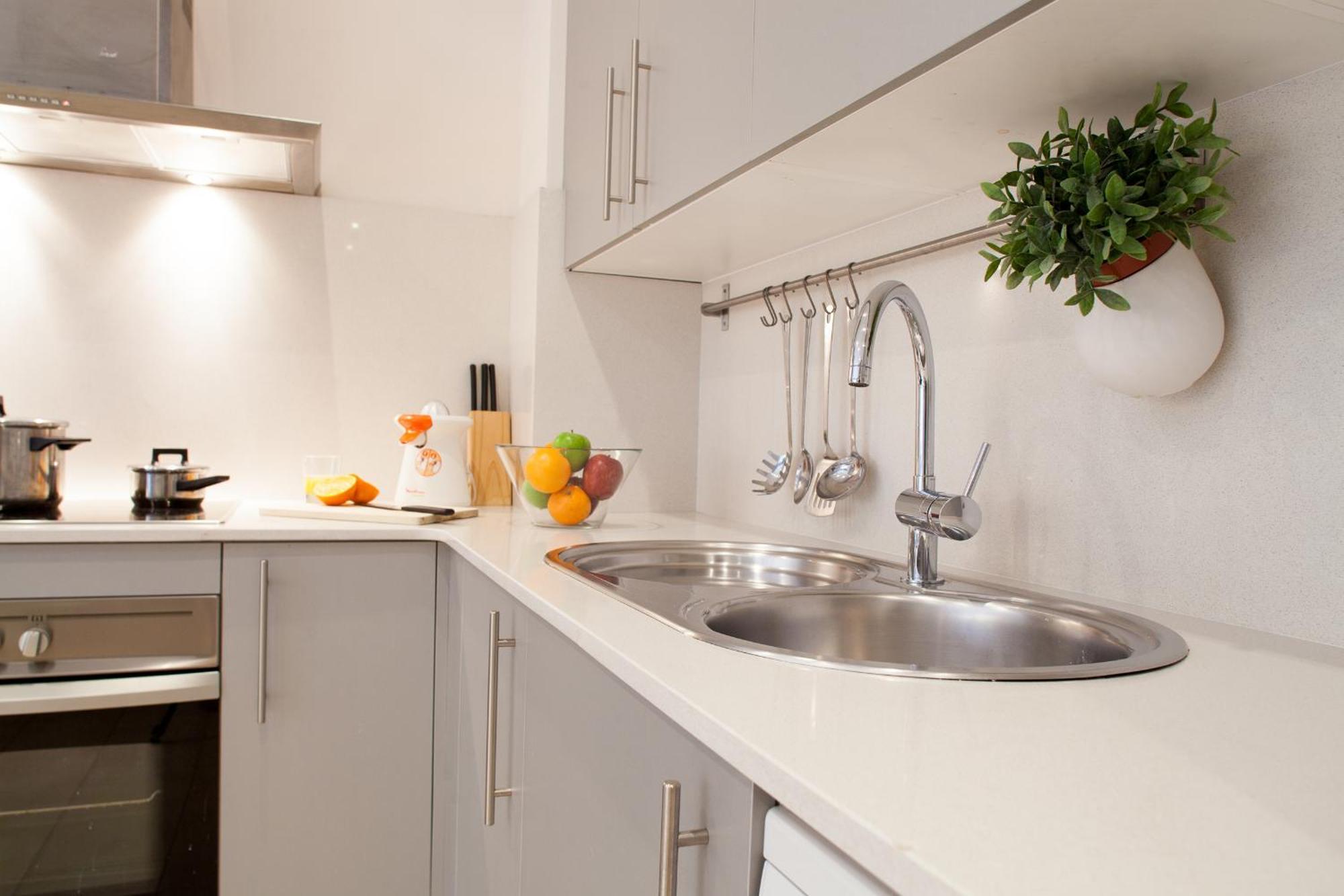 Feelathome Mozart Apartments บาร์เซโลนา ภายนอก รูปภาพ