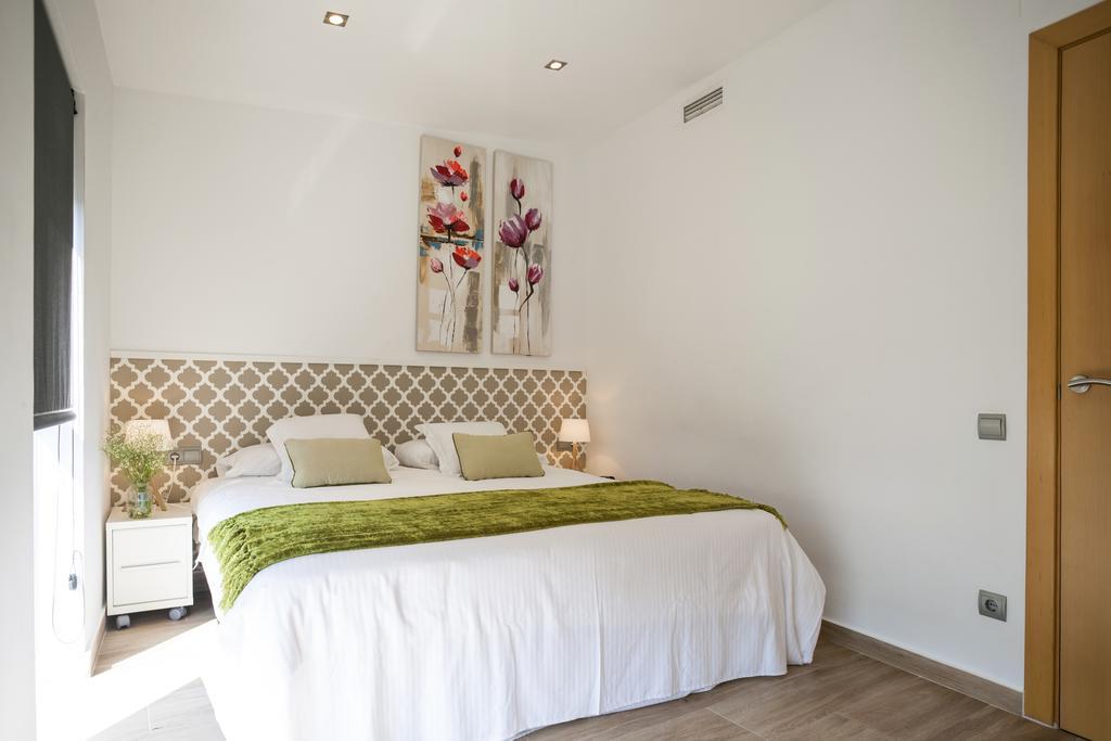 Feelathome Mozart Apartments บาร์เซโลนา ภายนอก รูปภาพ